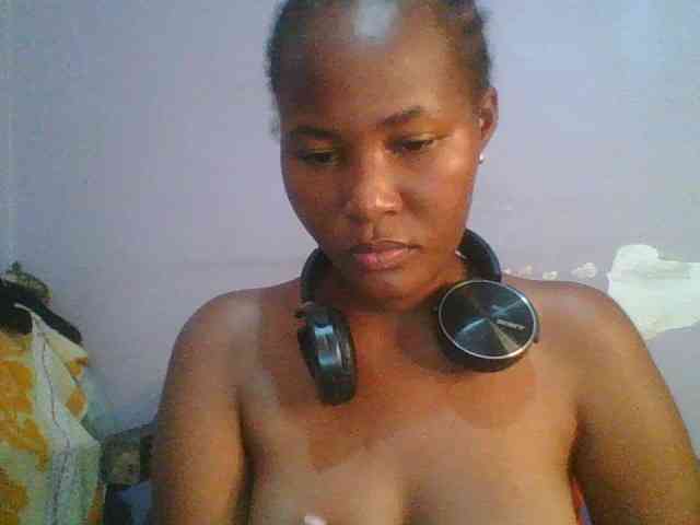 Pretty-thalia1 Pretty-thalia1