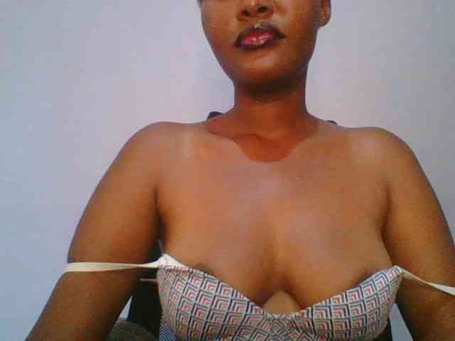 Pretty-thalia1 webcam