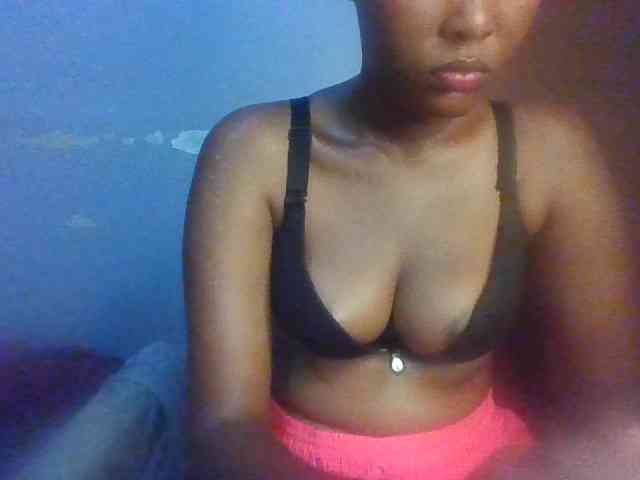 Pretty-thalia1 webcam