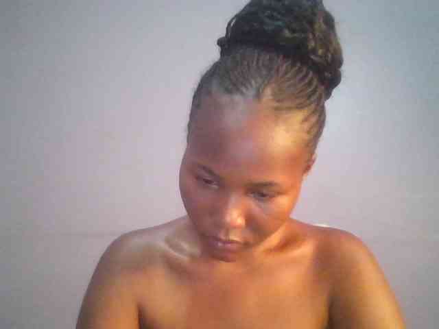 Pretty-thalia1 Live Webcam on BongaCams