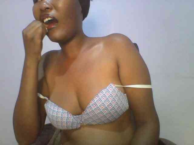 Pretty-thalia1 webcam