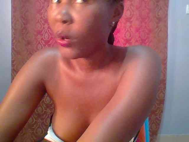 Pretty-thalia1 webcam