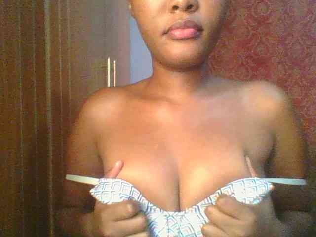 Pretty-thalia1 webcam