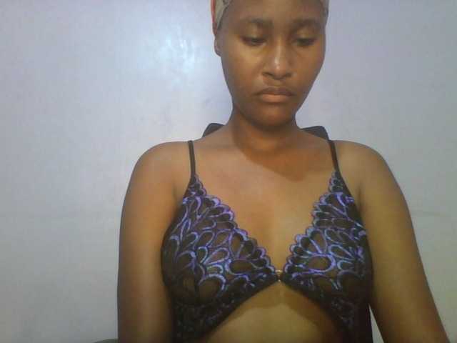 Sweet-boo Live Cam and Statistics on UnifiedCams