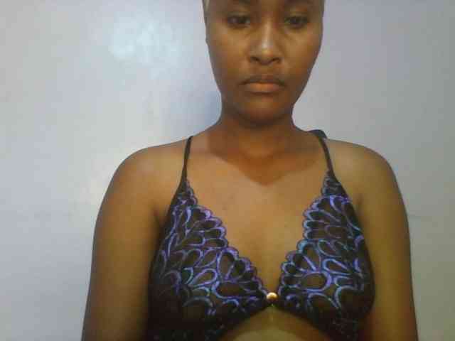 Sweet-boo Live Webcam on BongaCams