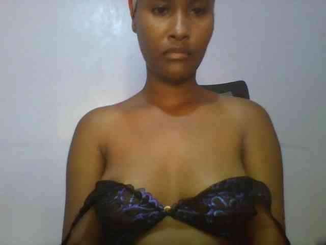 Sweet-boo Live Webcam on BongaCams