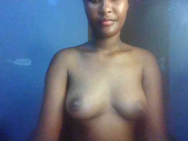 Sweet-boo Live Webcam on BongaCams