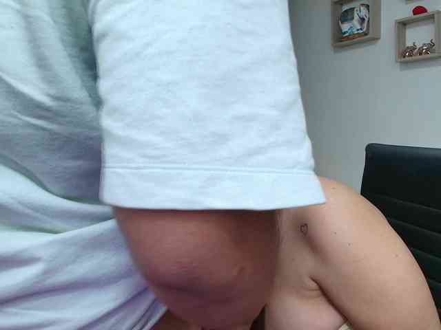 Vale-Jua17 Live Webcam on BongaCams
