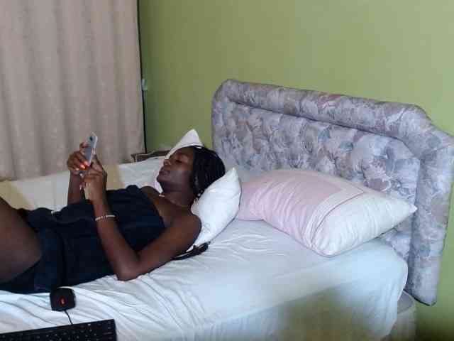 Princess-Ryne webcam