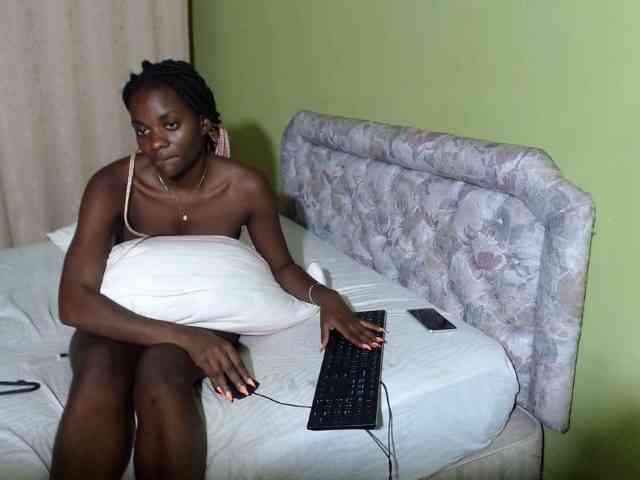 Princess-Ryne webcam