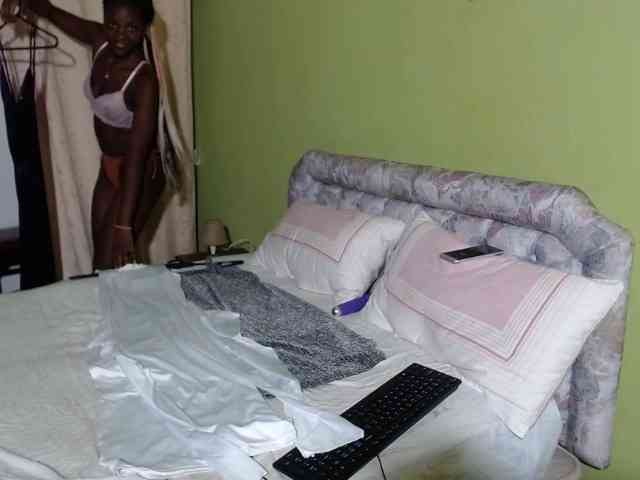 Princess-Ryne webcam