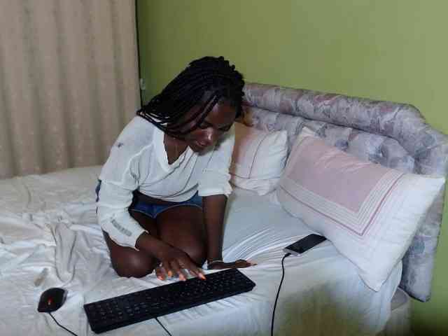 Princess-Ryne webcam