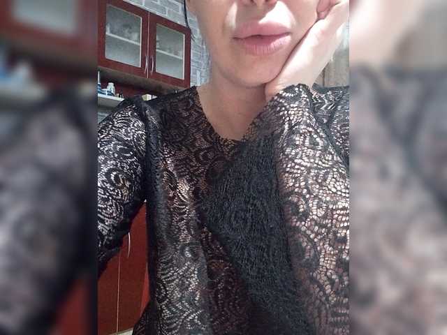 RinaRebbel's BongaCams show and profile