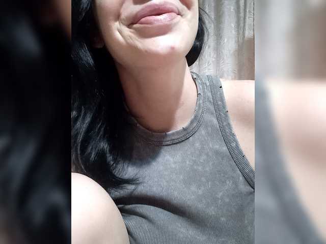 RinaRebbel's BongaCams show and profile