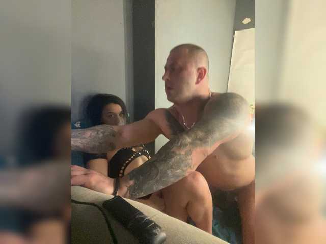 Sexypara1404's BongaCams show and profile