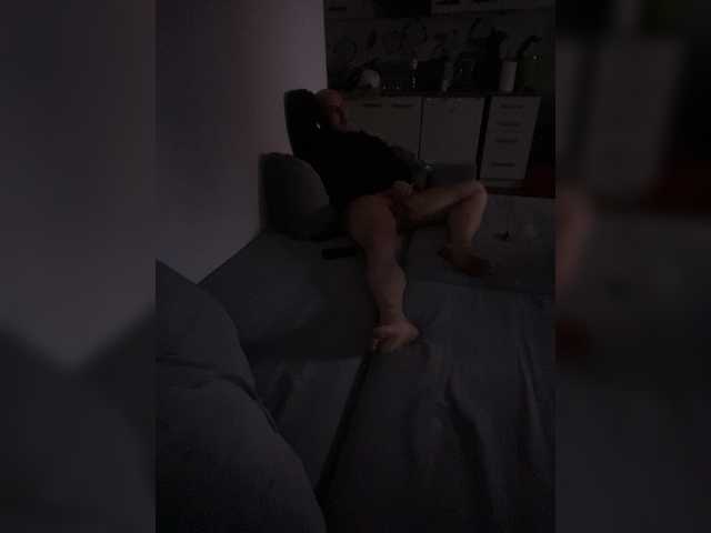 Sexypara1404's BongaCams show and profile