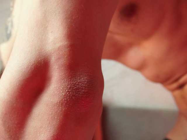 Ajuicycouple's BongaCams show and profile