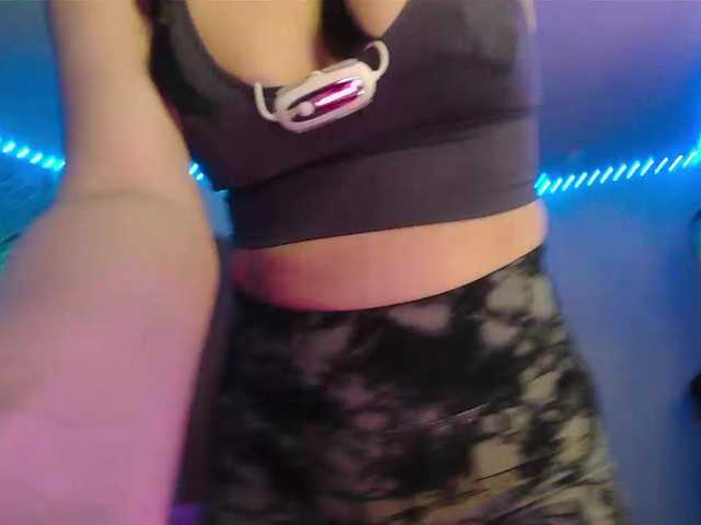 MaciMay's BongaCams show and profile