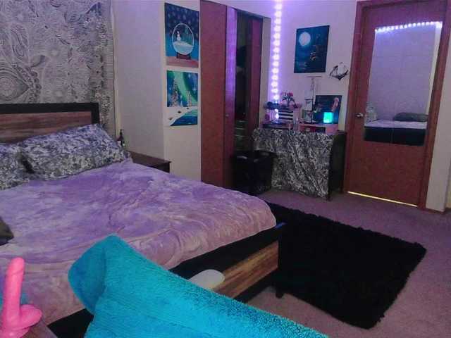 MaciMay's BongaCams show and profile