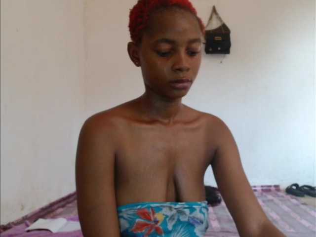 sexykimxx's BongaCams show and profile