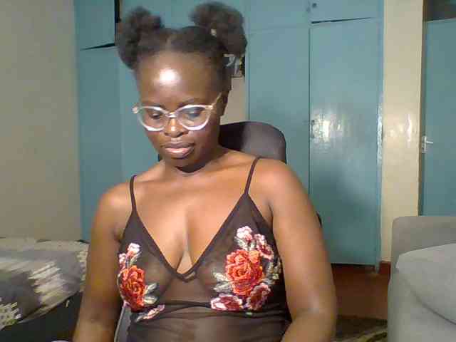 NaughtyCoco webcam