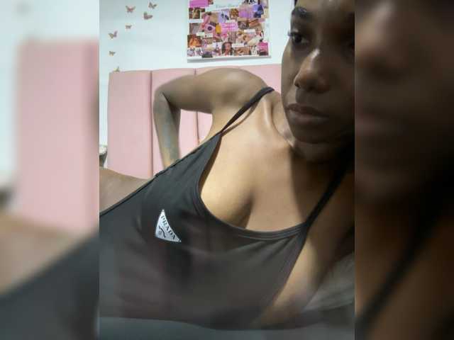 Kyllie's BongaCams show and profile