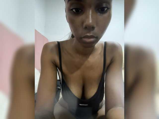 Kyllie's BongaCams show and profile