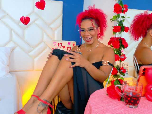 RubyRogers — sensuality and romance FAV TIP 12,33,90, 444thanks to the handsome ones who show me their love with their tokens