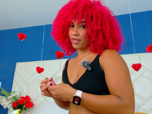 RubyRogers — happy valentine's dayFAV TIP 12,33,90, 444As a Valentine's gift, I would love to get a queen of queens crown.