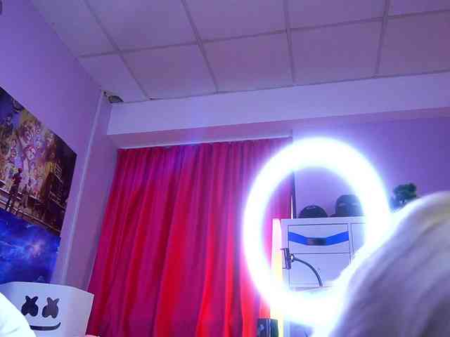 SunnyGloww webcam