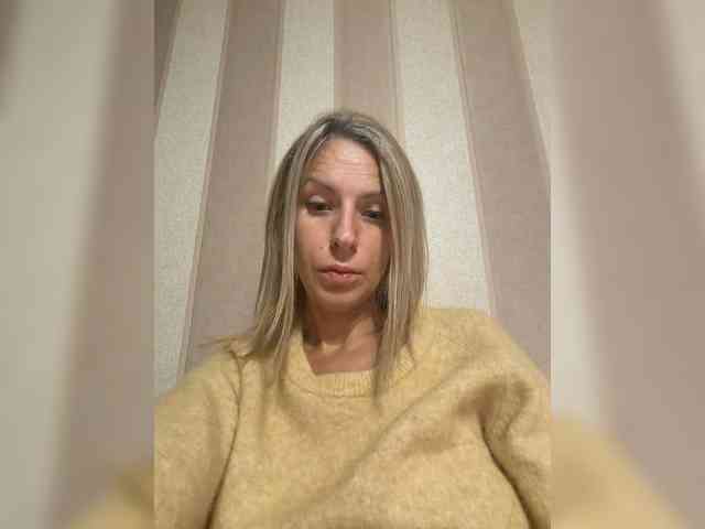 Peluchealo Live Webcam on BongaCams