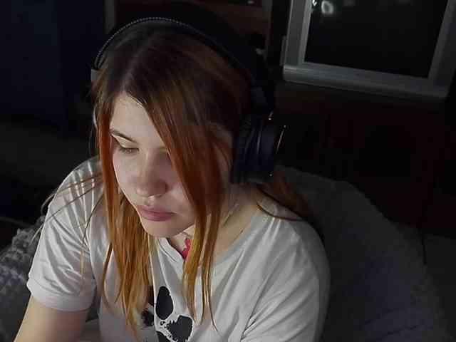 MoonNotBack Live Webcam on BongaCams