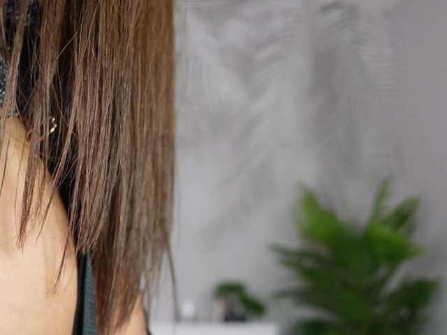 Jessy-Cruzz's BongaCams show and profile