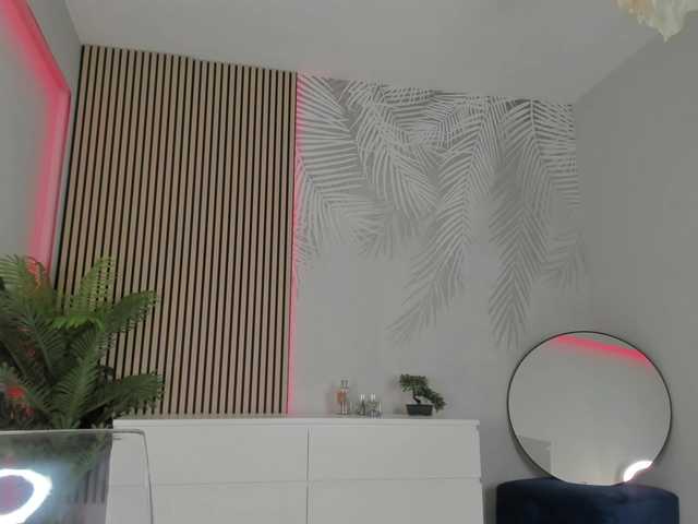 Jessy-Cruzz's BongaCams show and profile