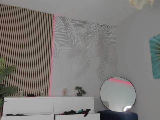 Jessy-Cruzz's BongaCams show and profile