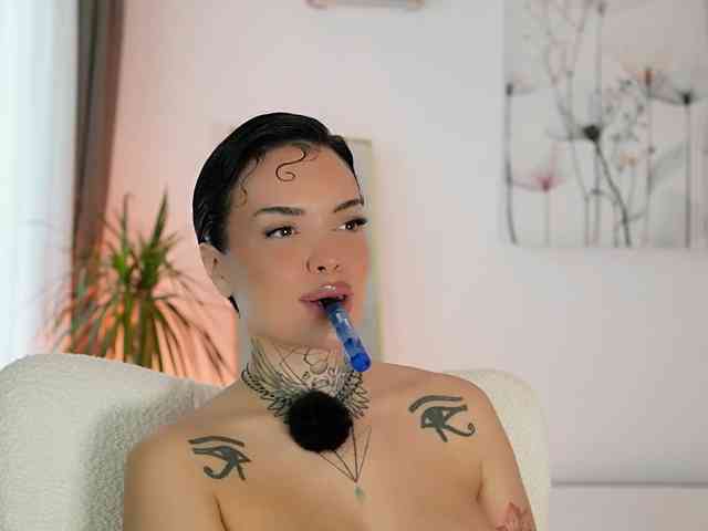 madnesshailey webcam