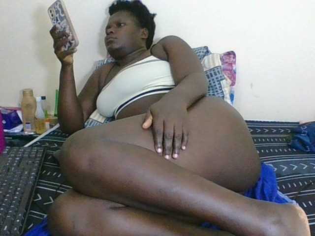 Ebonyblack28's BongaCams show and profile