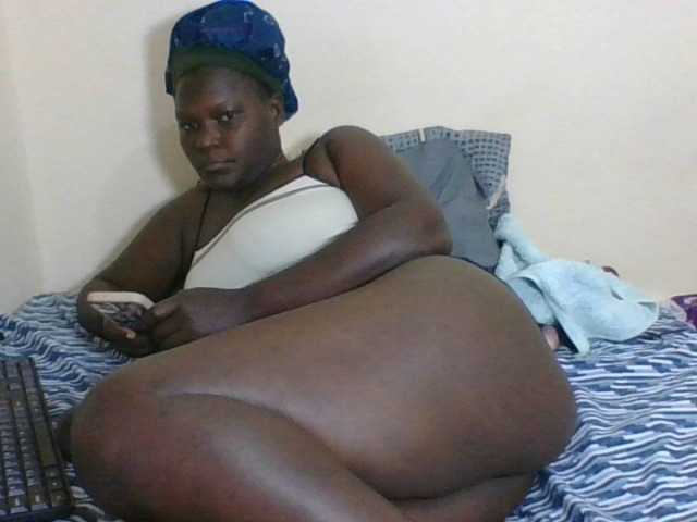 Ebonyblack28's BongaCams show and profile