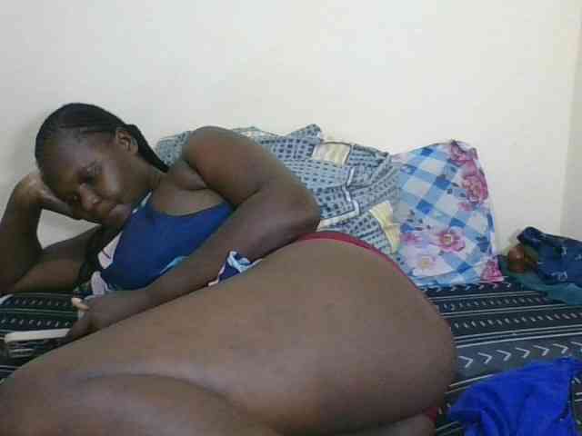 Ebonyblack28 Live Webcam on BongaCams