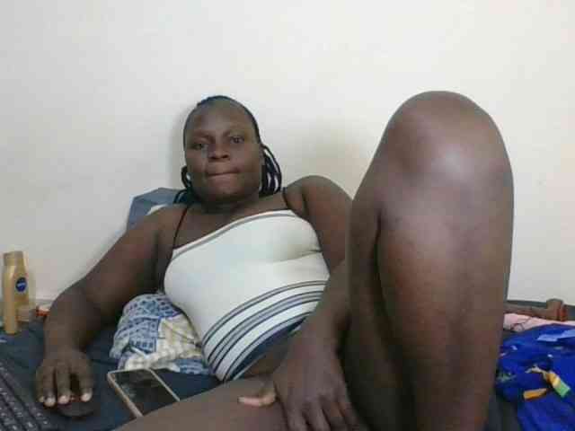 Ebonyblack28 Live Webcam on BongaCams