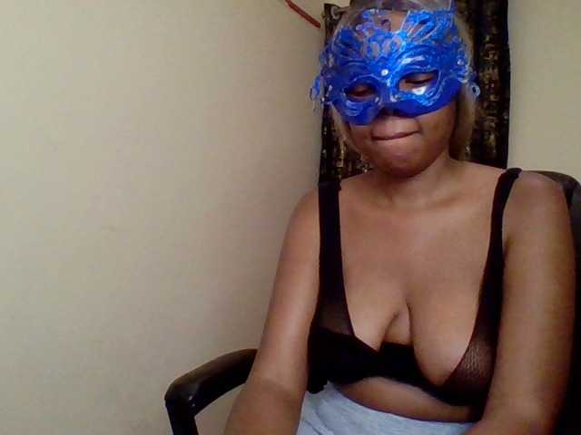 Empressvee25 webcam bongacams model stream image