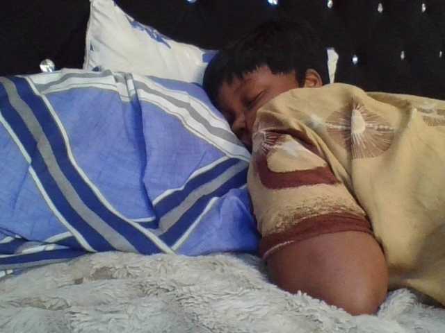 Empressvee25's BongaCams show and profile