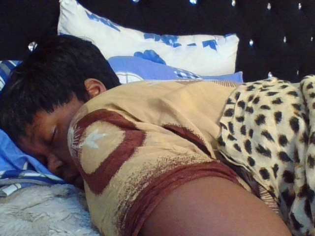 Empressvee25's BongaCams show and profile