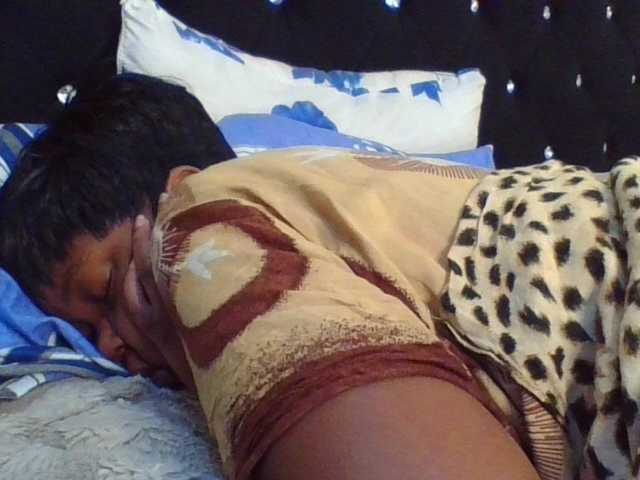 Empressvee25's BongaCams show and profile