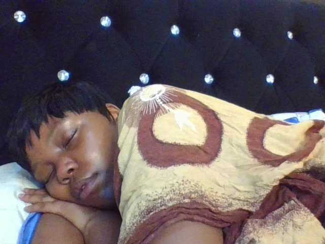 Empressvee25's BongaCams show and profile