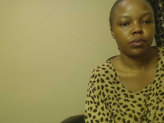 Empressvee25's BongaCams show and profile