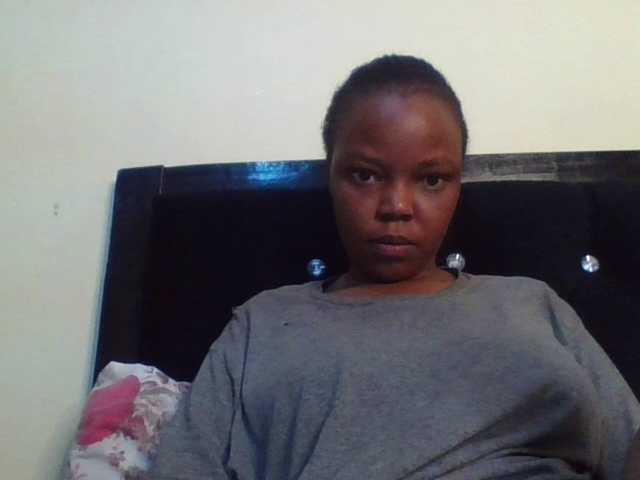 Empressvee25's BongaCams show and profile