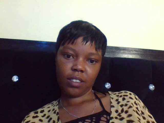 Empressvee25's BongaCams show and profile