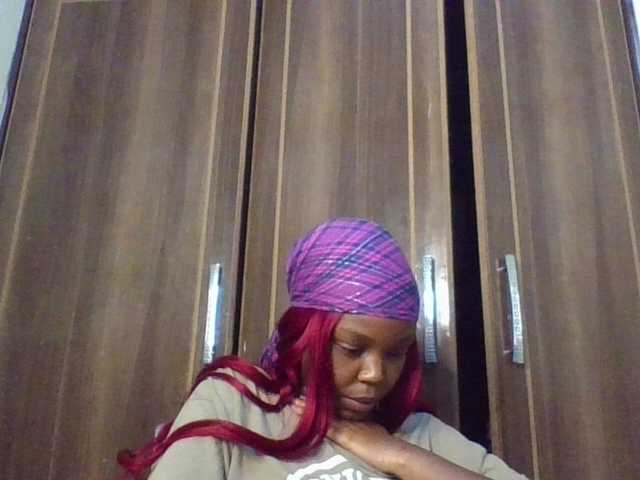 Empressvee25's BongaCams show and profile