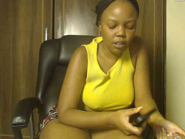 Empressvee25 Empressvee25